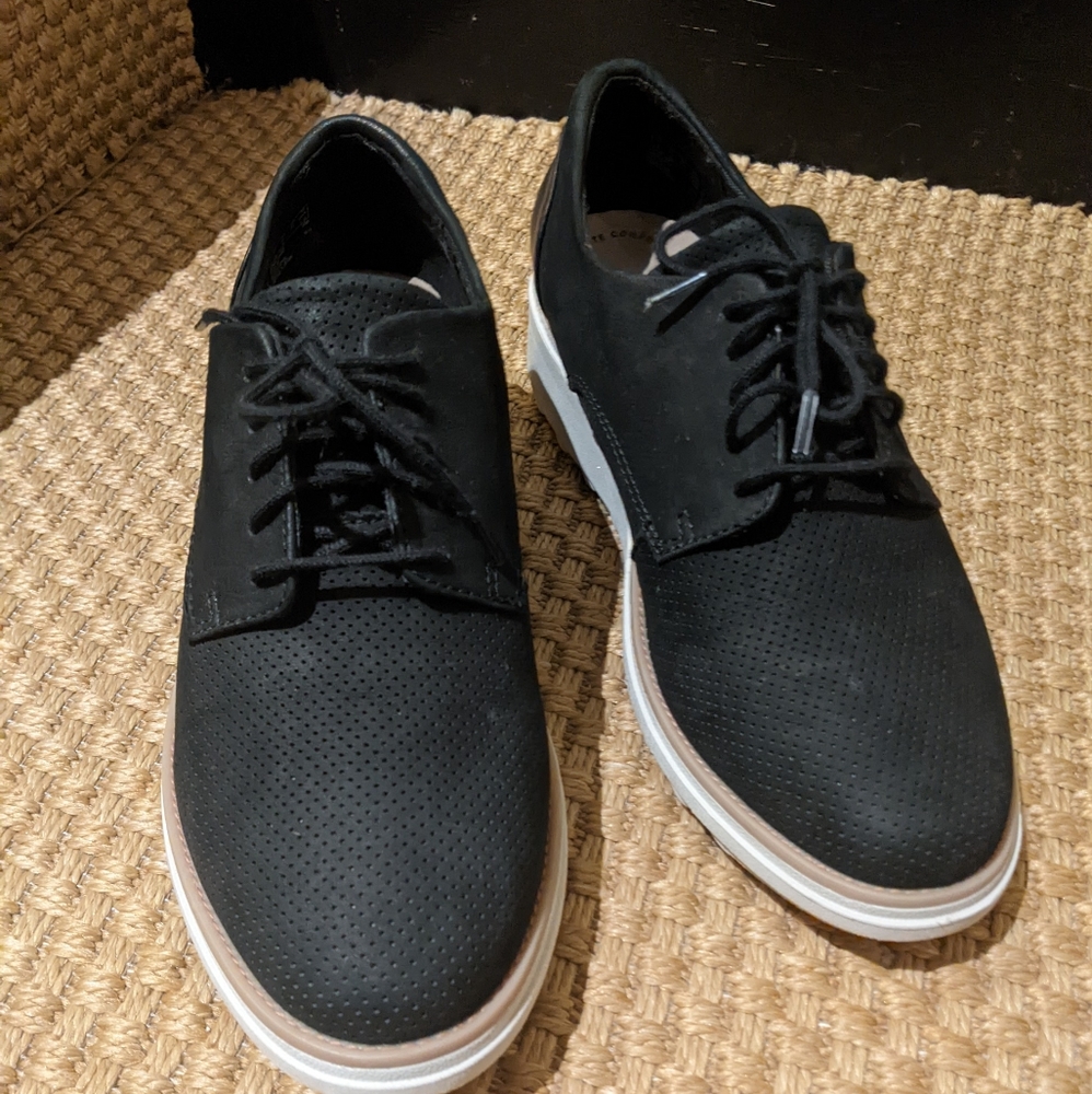 Clark’s Ultimate Comfort Wedge Derby Oxfords 9.5